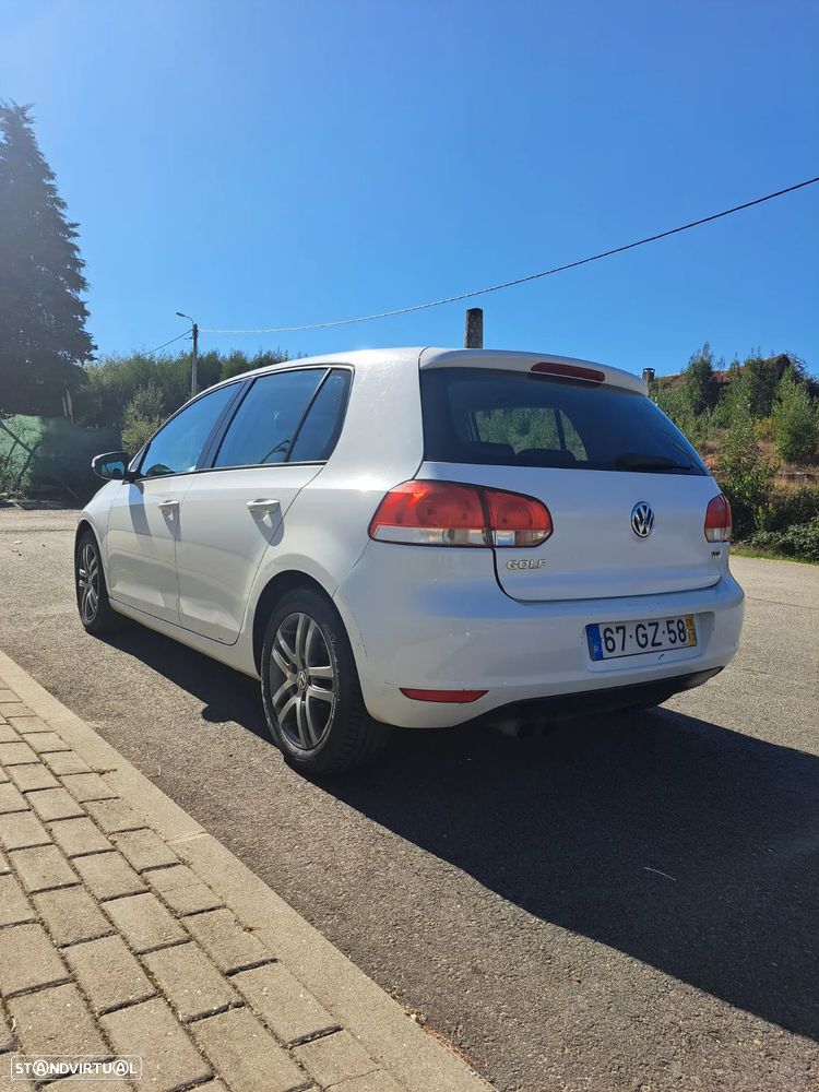 VW Golf 2.0 TDi Confortline - 4