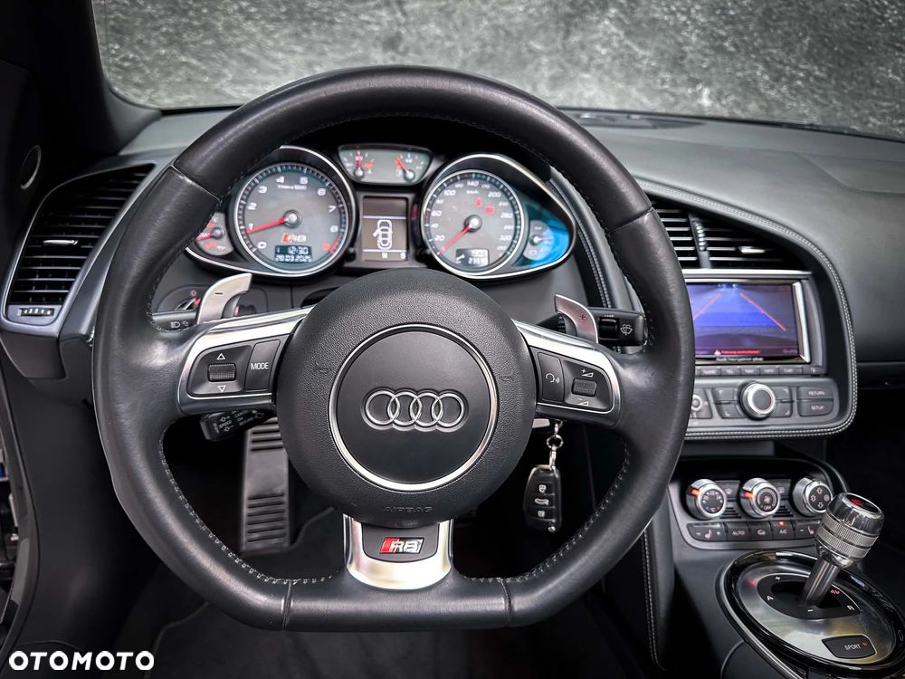 Audi R8 Spyder - 25