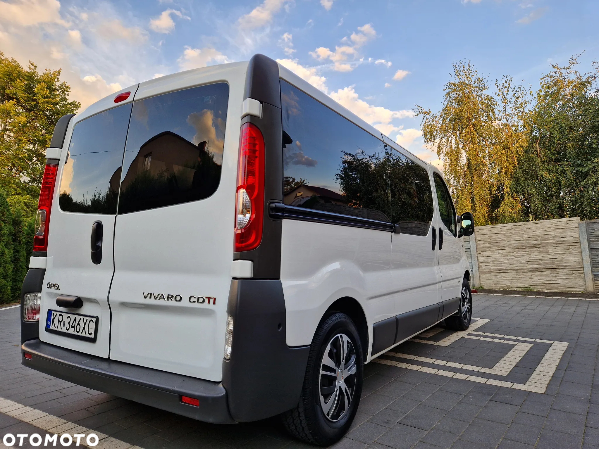Opel Vivaro - 10