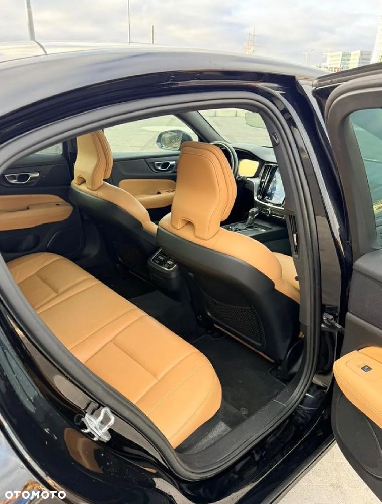 Volvo S60 T6 AWD Momentum Pro - 7