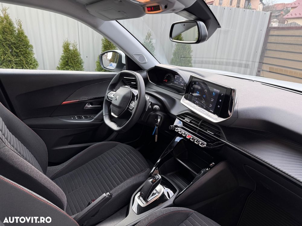 Peugeot 2008 PureTech 130 EAT8 Active - 5