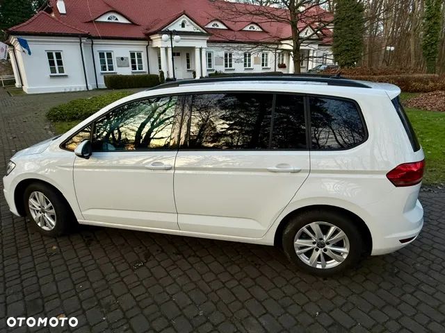 Volkswagen Touran - 8