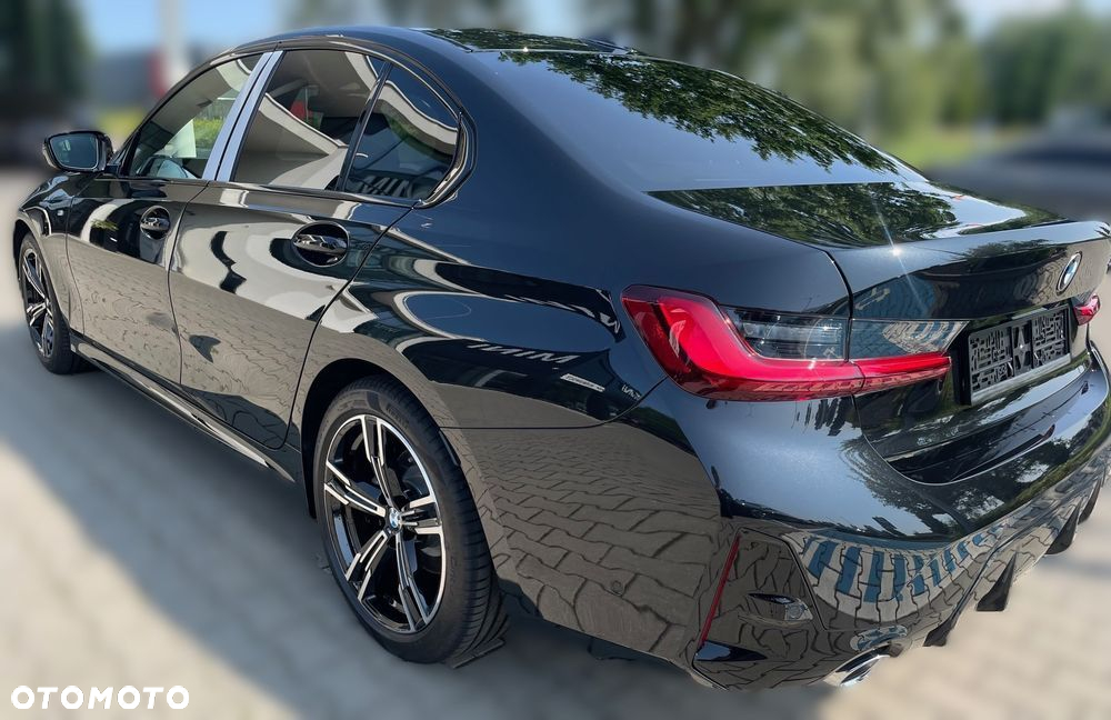 BMW Seria 3 318i M Sport - 4