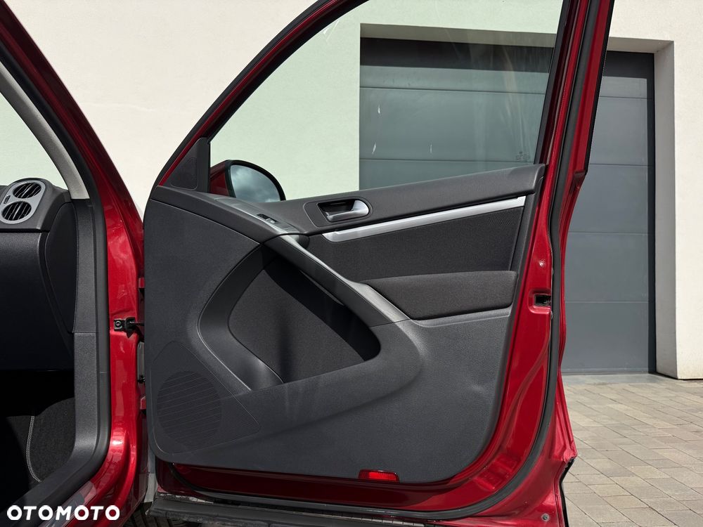 Volkswagen Tiguan 2.0 TDI DPF BlueMotion Technology Exclusive - 30