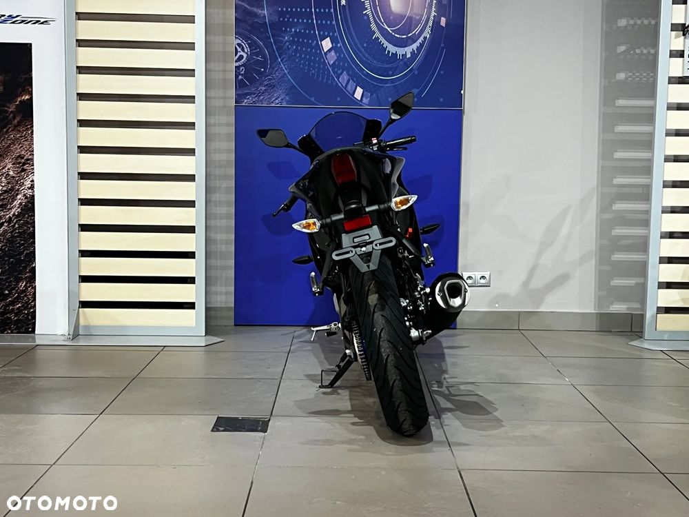Yamaha R125 - 4
