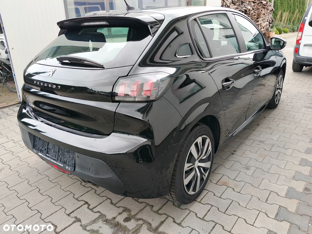 Peugeot 208 - 30