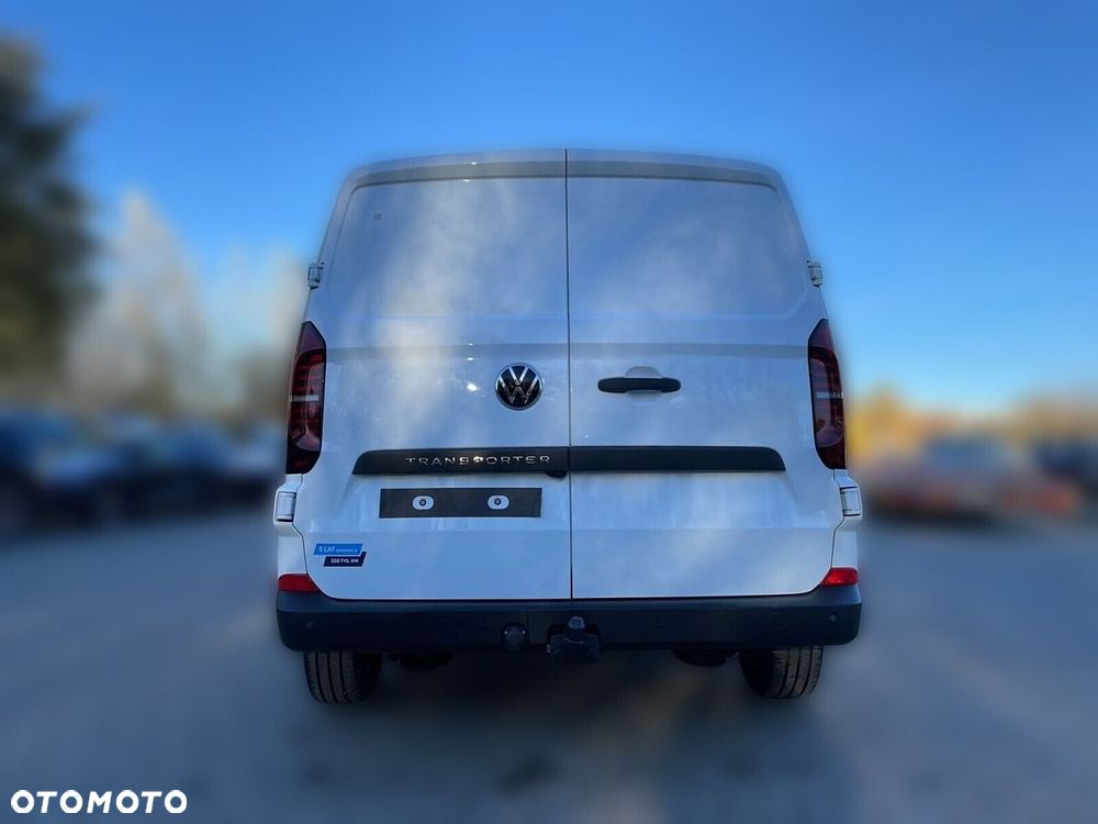 Volkswagen Transporter Furgon 2.0 TDI 150 KM manual r. o. 3500 - 5