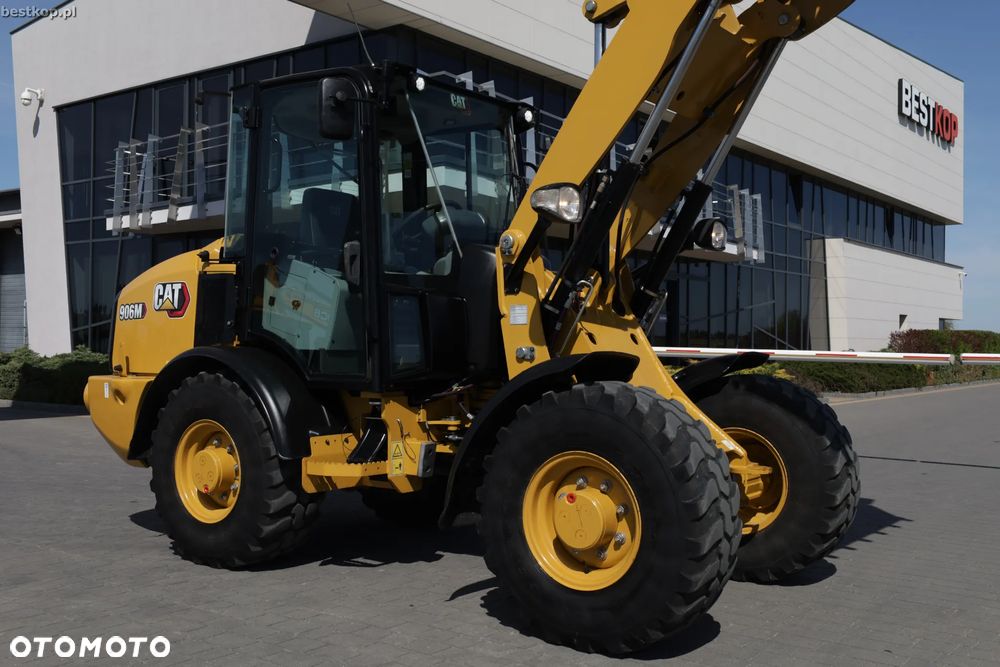 Caterpillar CAT 906M - 14