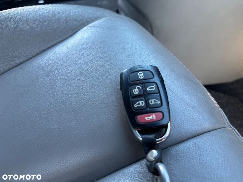 Kia Carnival 06-09 - 25