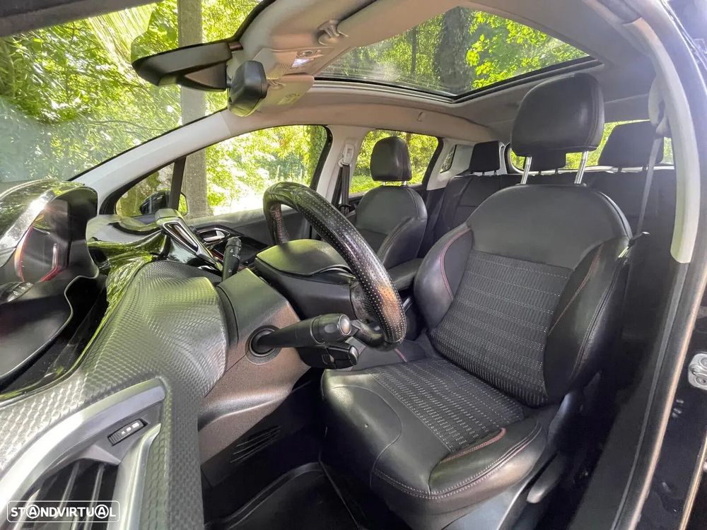 Peugeot 2008 1.2 PureTech GT Line - 20