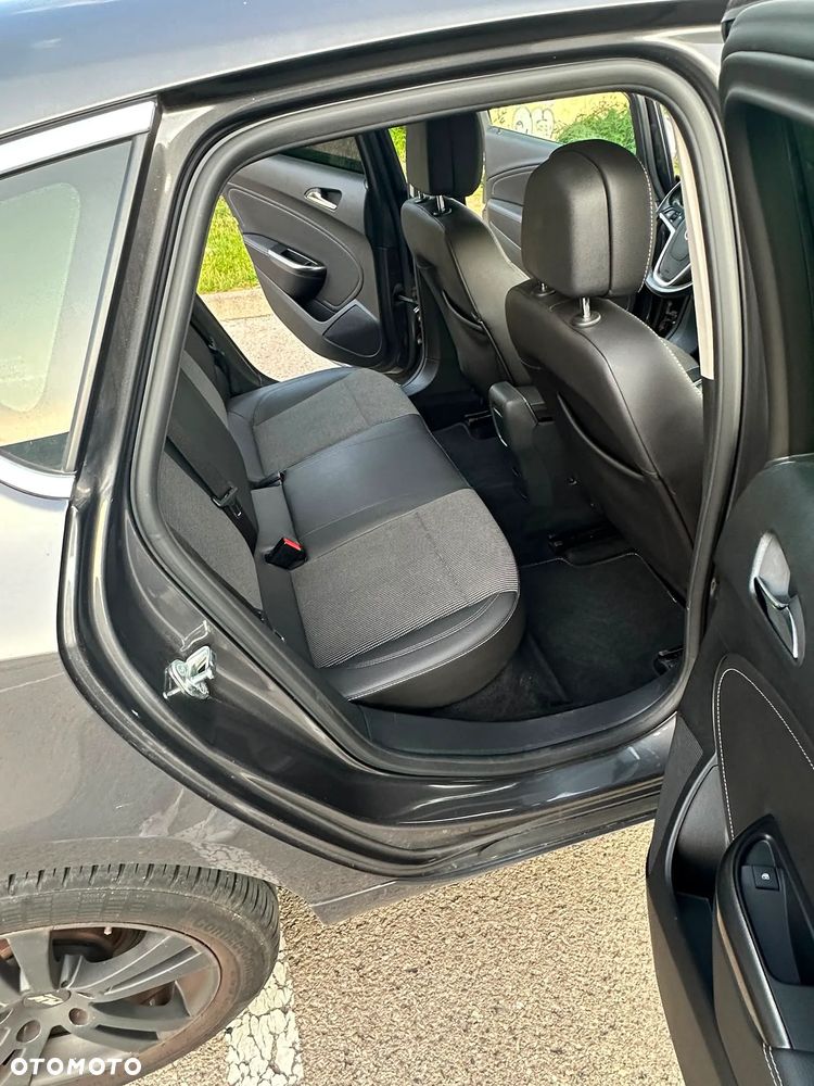 Opel Astra 1.6 Turbo - 7