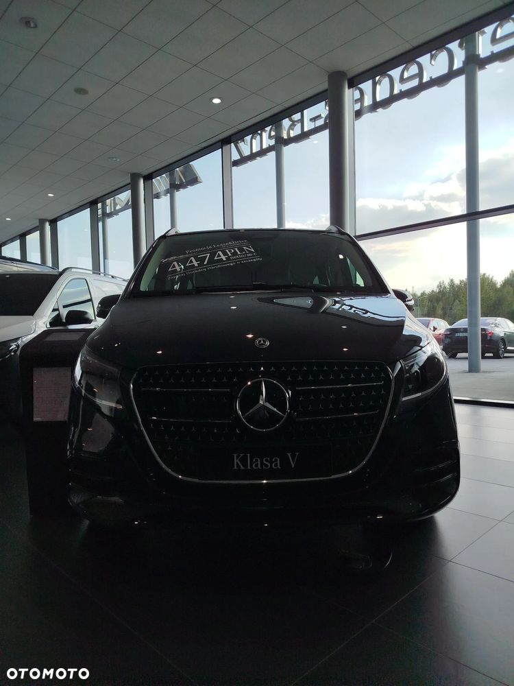 Mercedes-Benz Klasa V - 2