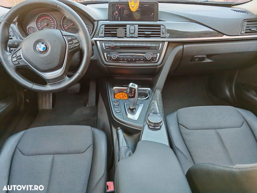 BMW Seria 3 318d Aut. Luxury Line - 14