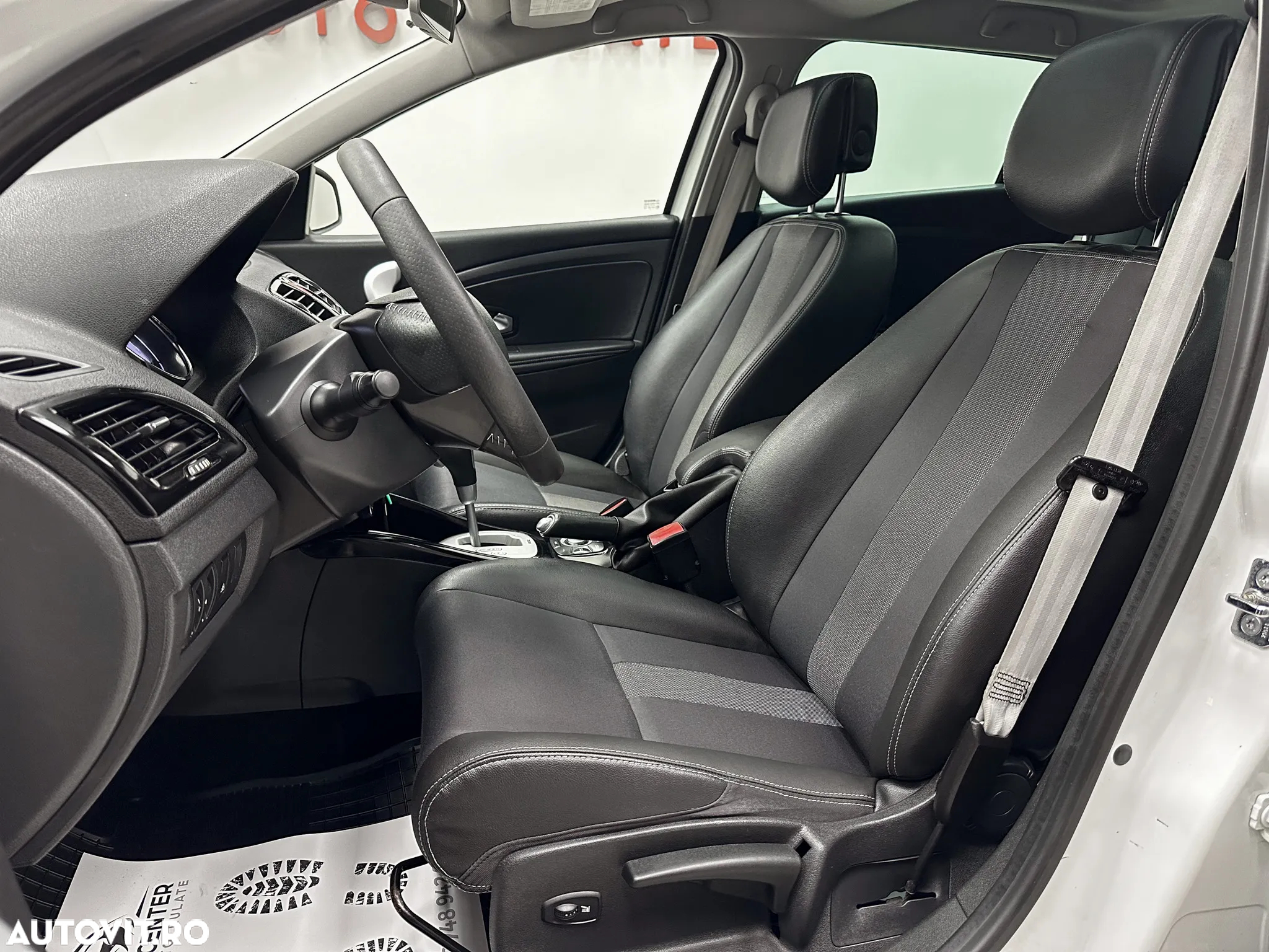 Renault Megane dCi 110 FAP EDC Bose Edition - 20