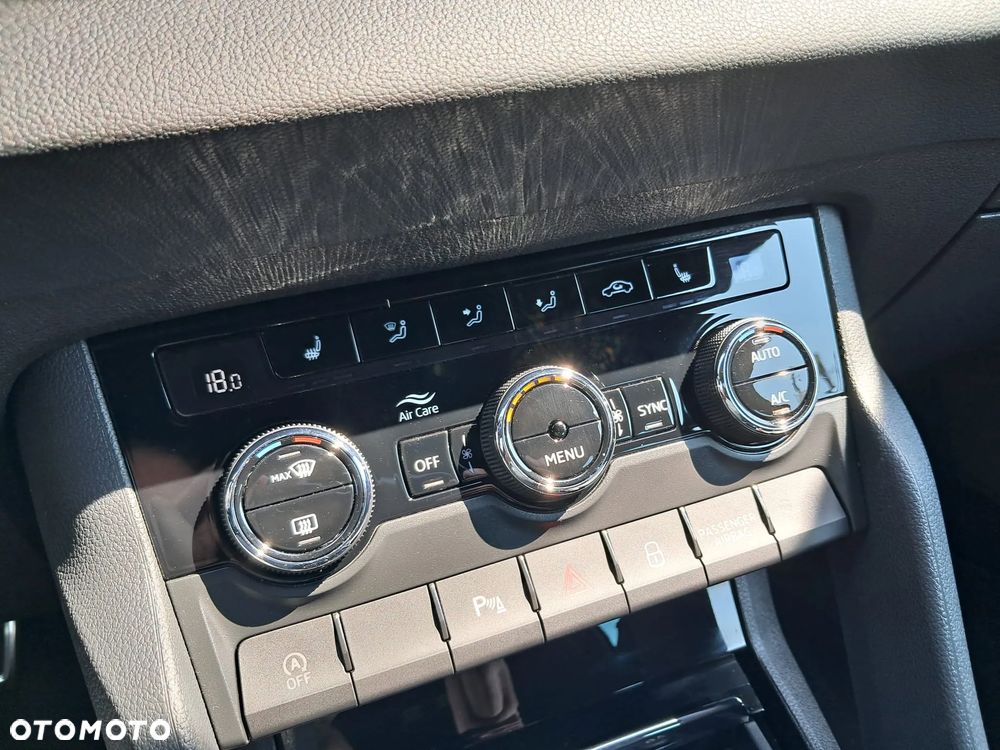 Skoda Karoq 1.5 TSI ACT Sportline DSG - 25