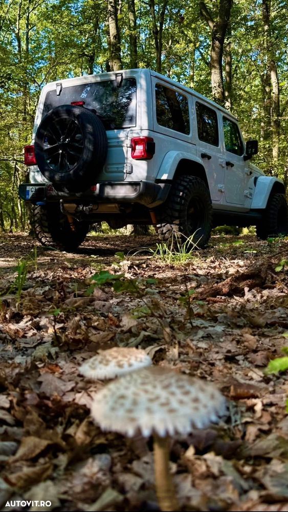 Jeep Wrangler - 4