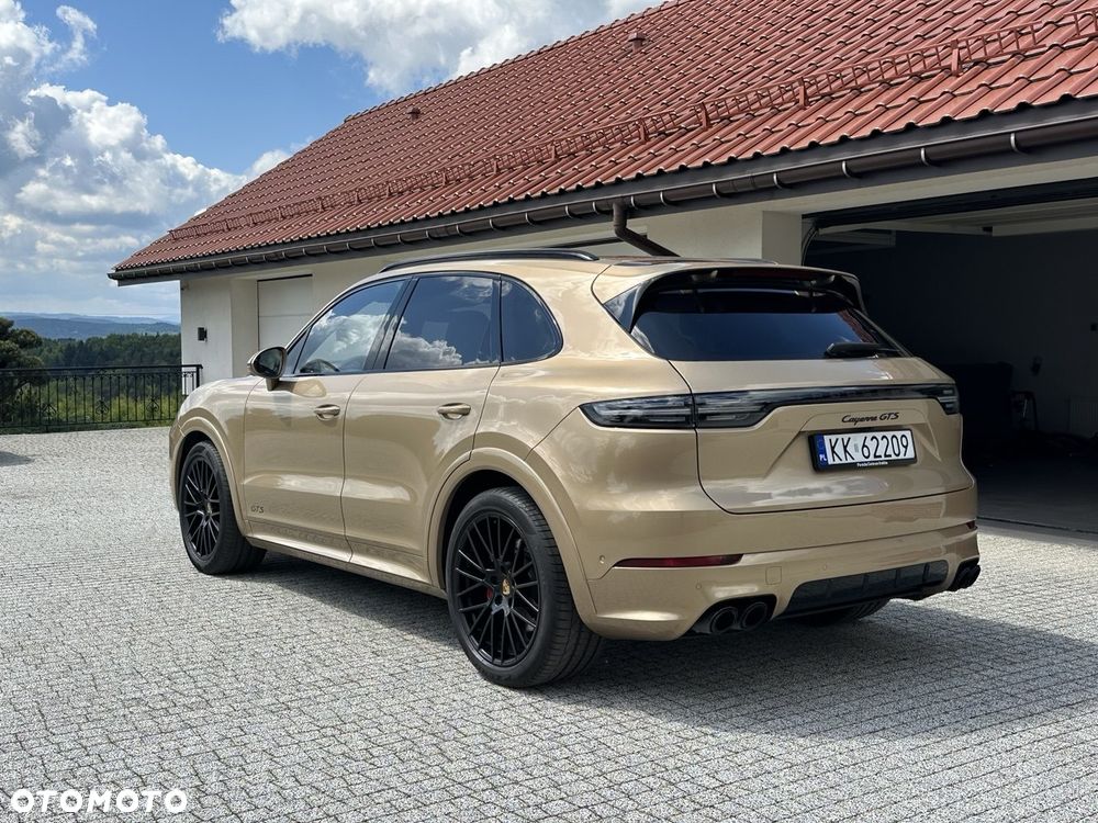 Porsche Cayenne - 5