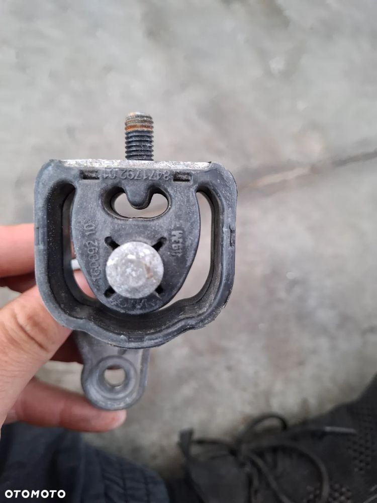 BMW X4 G02 2.0D UCHWYT WYDECHU LAPA PODUSZKA - 5