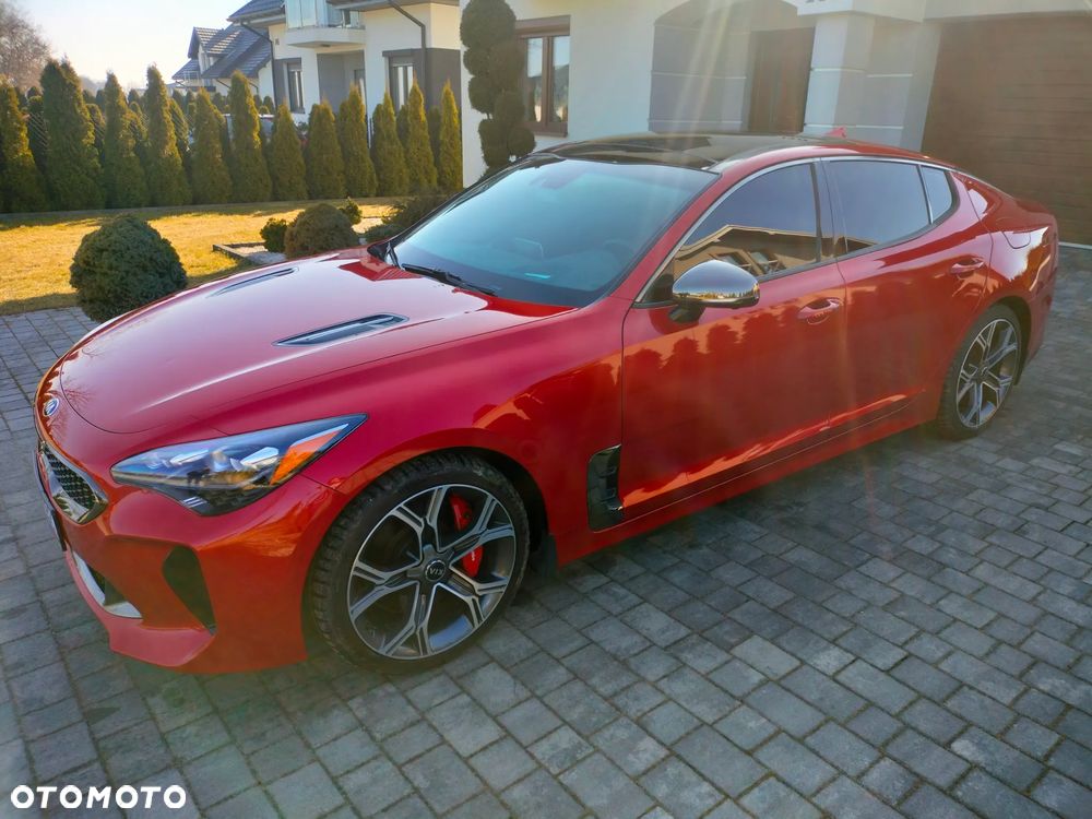 Kia Stinger - 11