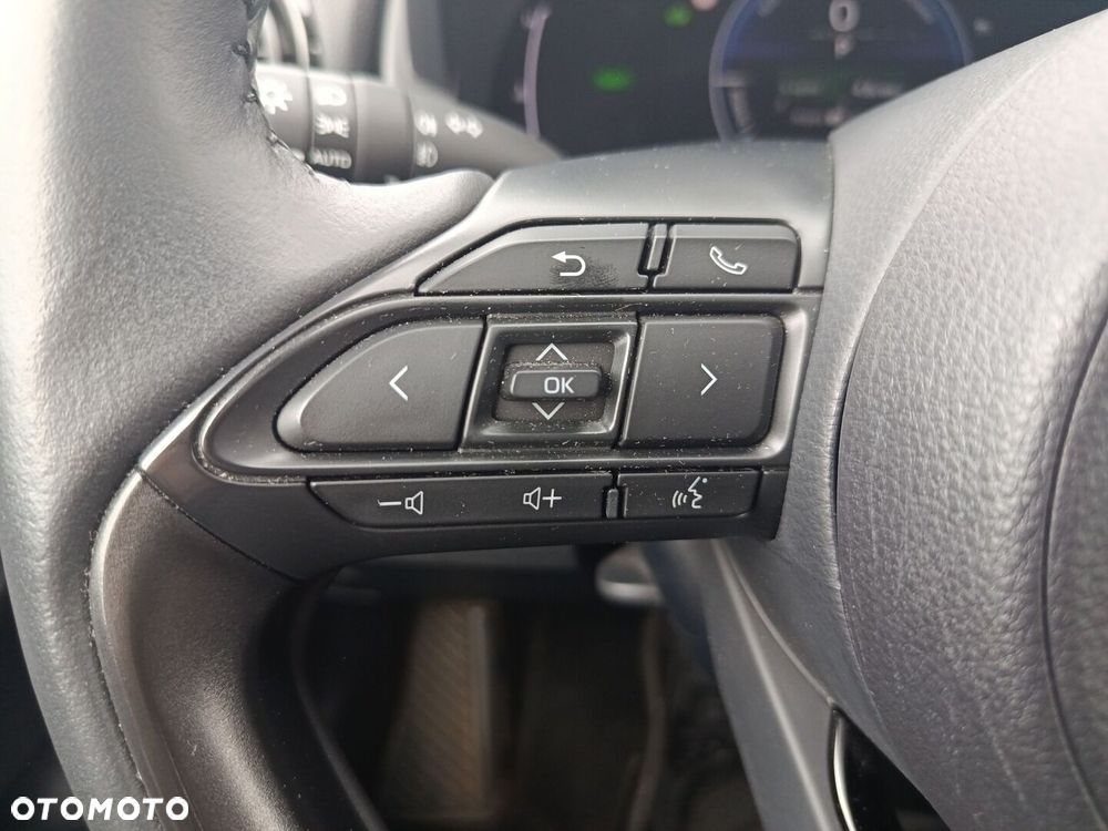 Toyota Yaris Hybrid 1.5 Style - 23