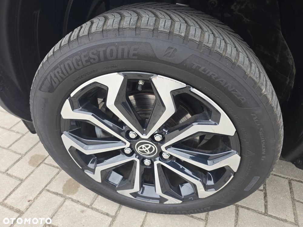 Toyota Yaris Cross - 16