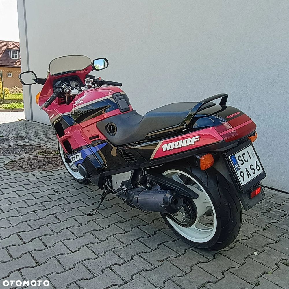 Honda CBR - 7