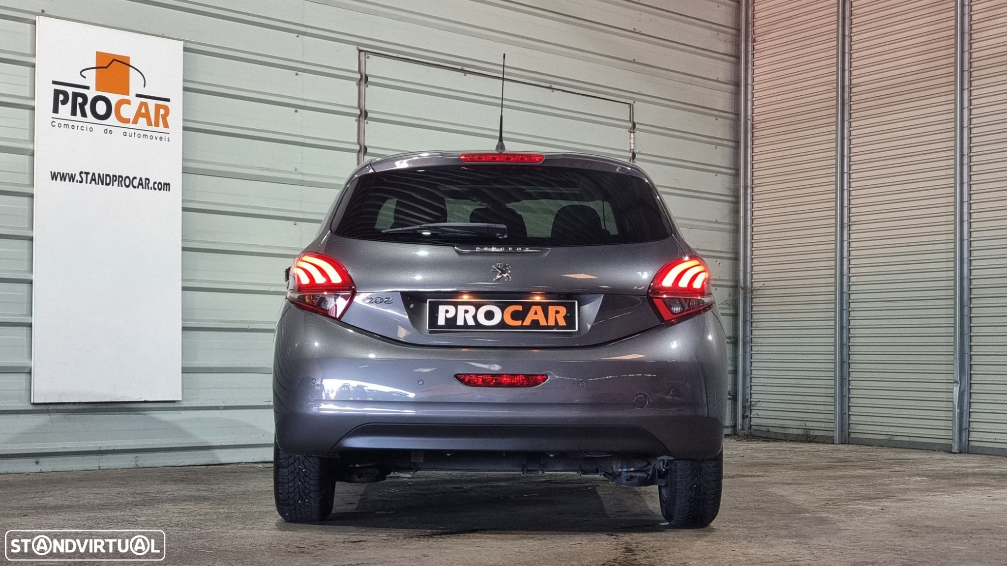 Peugeot 208 1.2 PureTech GT Line - 27