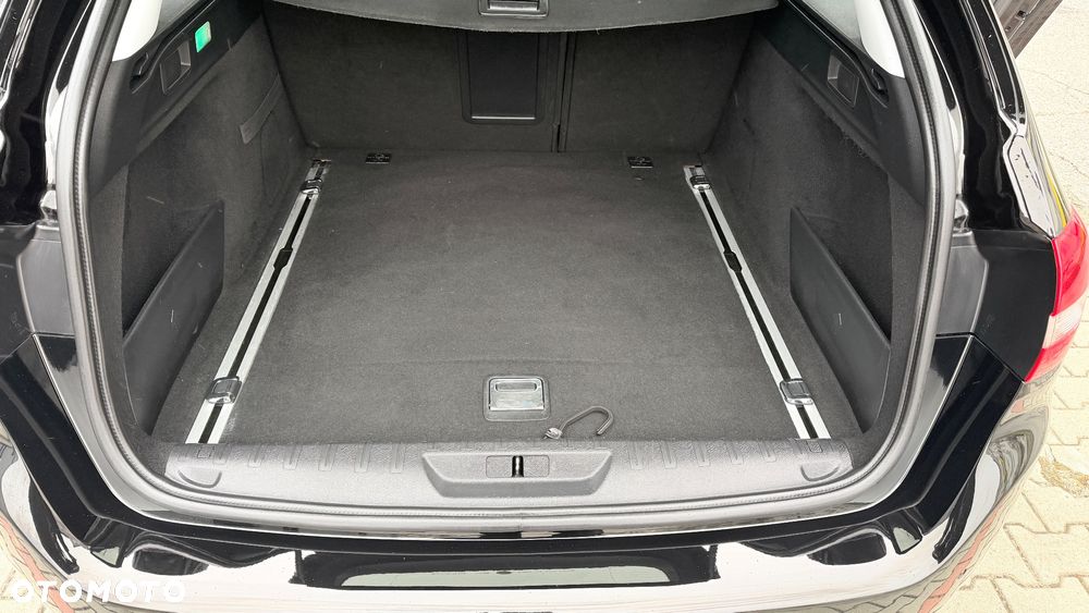 Peugeot 308 PureTech 130 GPF Black Edition - 20