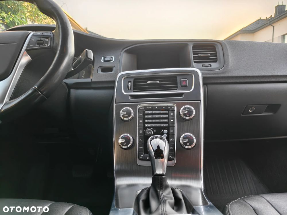 Volvo S60 T5 Drive-E Summum - 16