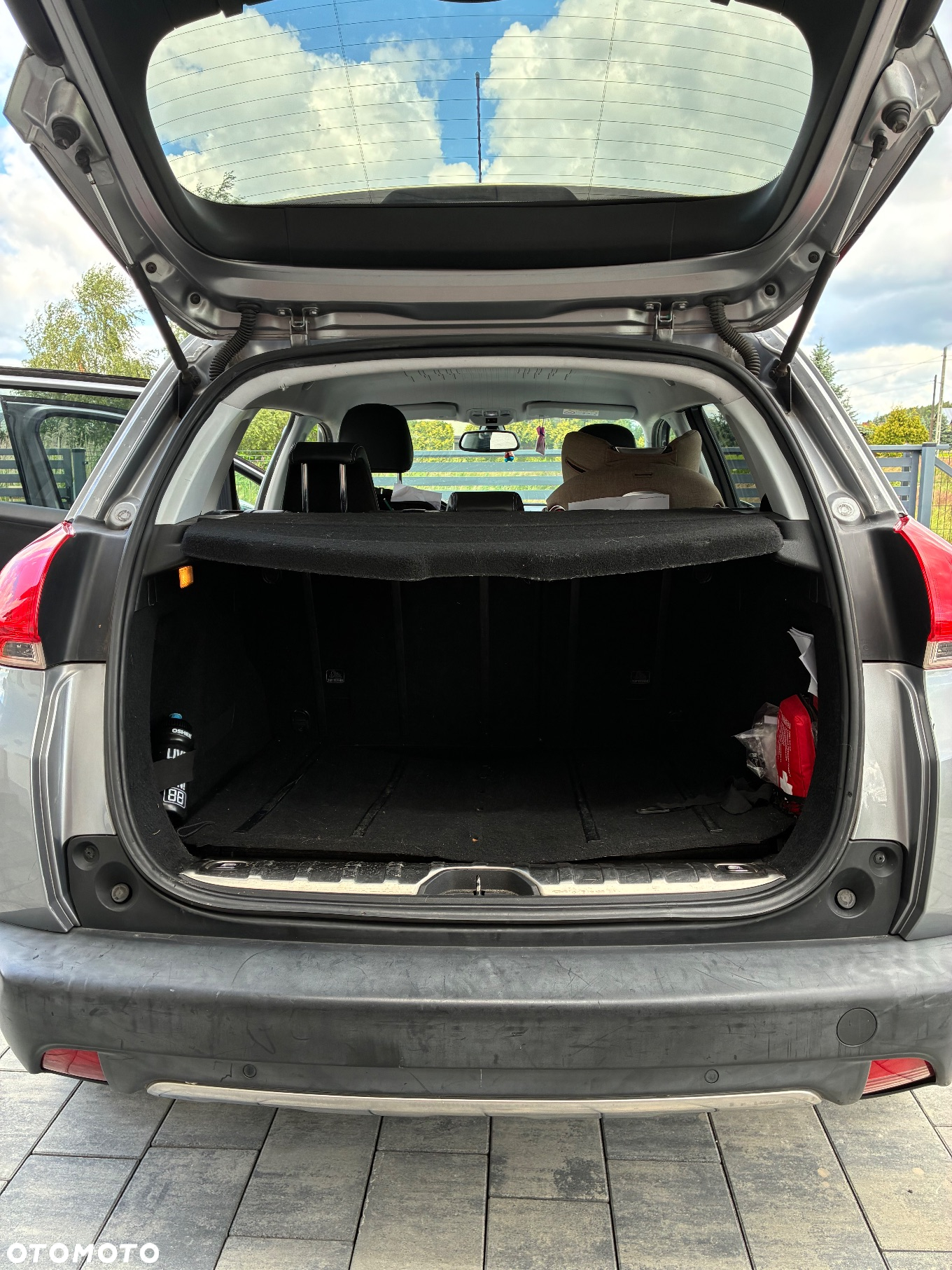 Peugeot 2008 - 8