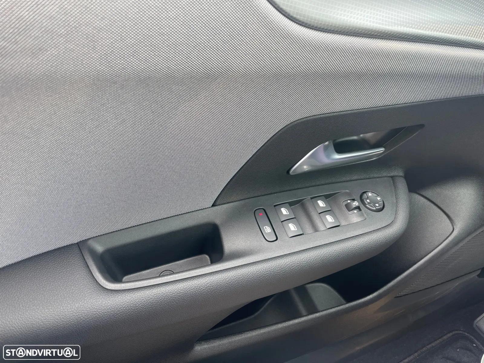 BYD Dolphin 60.4 kWh Design - 36