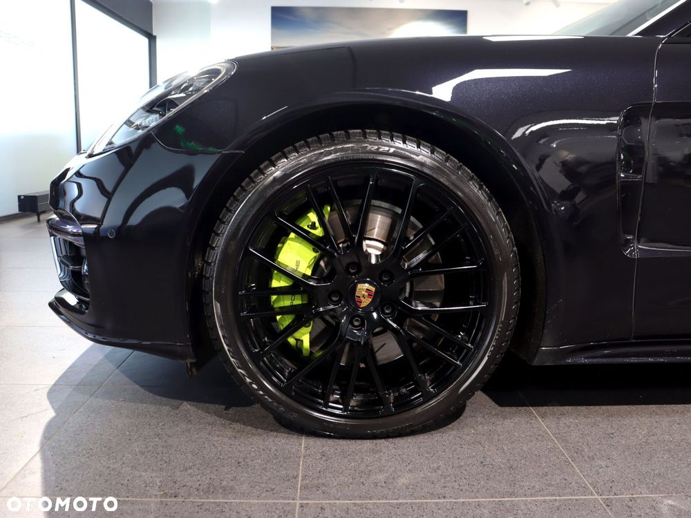 Porsche Panamera - 11