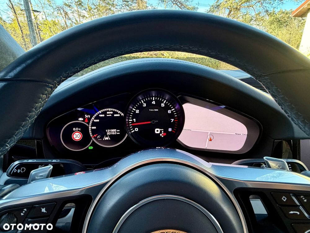 Porsche Cayenne Platinum Edition - 31