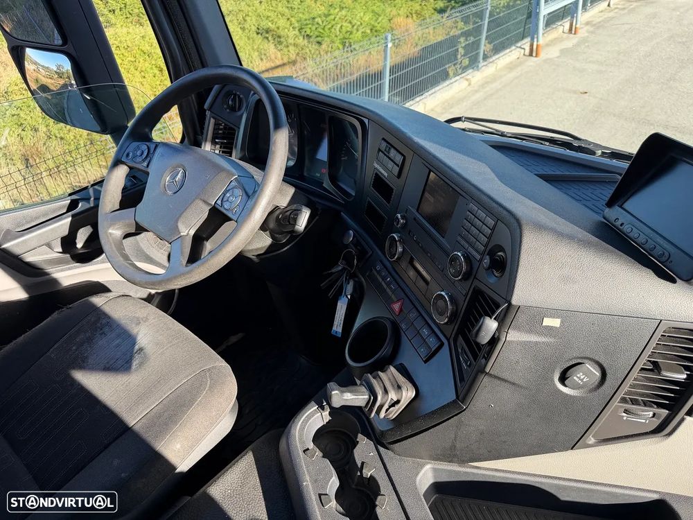 Mercedes Benz Antos 2543 6x2 Porta-Bebidas FullAir - 6