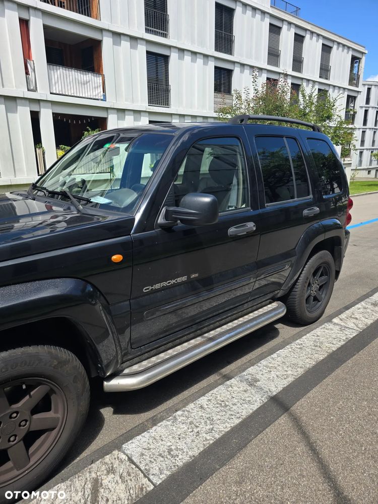 Jeep Cherokee 3.7L Limited - 4