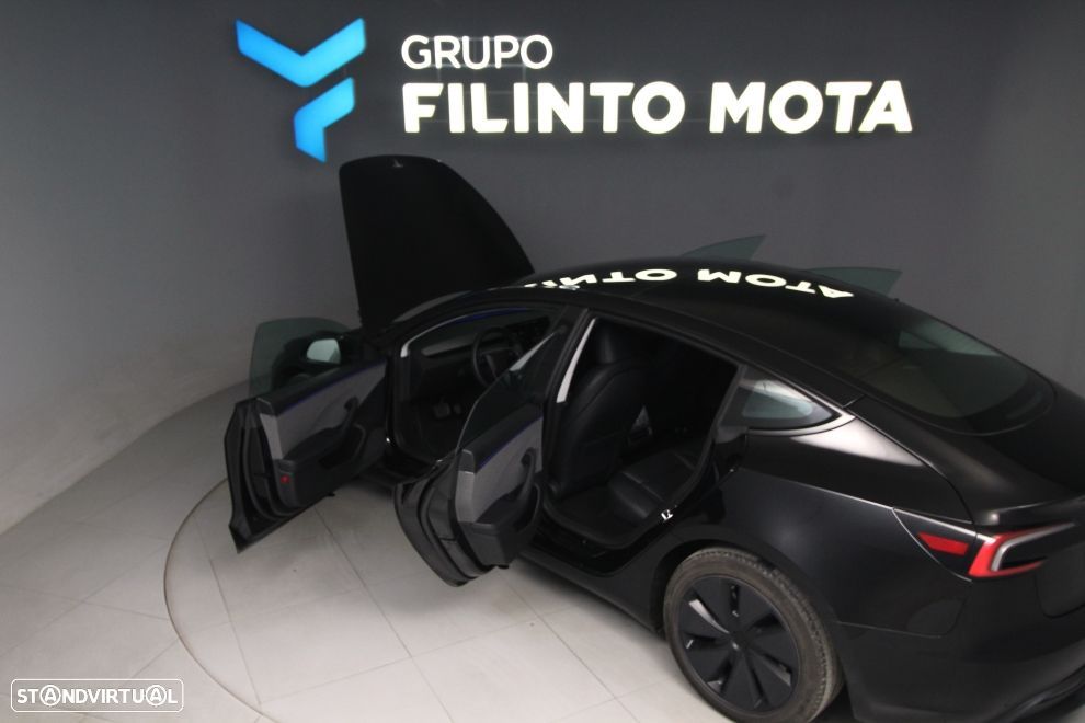 Tesla Model 3 Tração Traseira Standard - 11