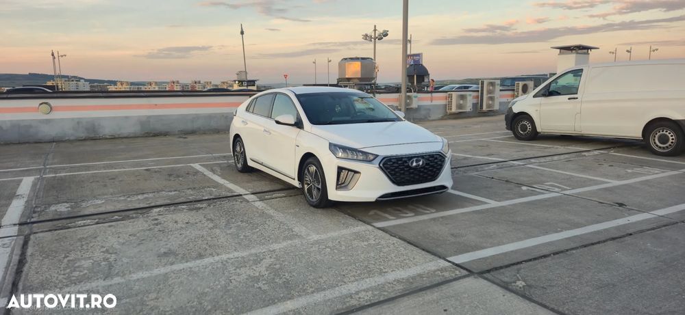 Hyundai IONIQ 1.6 141CP Exclusive - 4