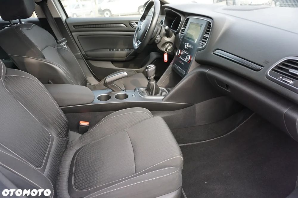 Renault Megane ENERGY TCe 100 INTENS - 16