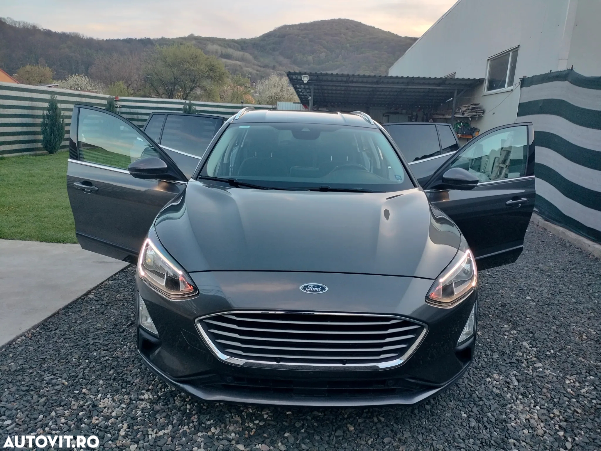 Ford Focus - 8