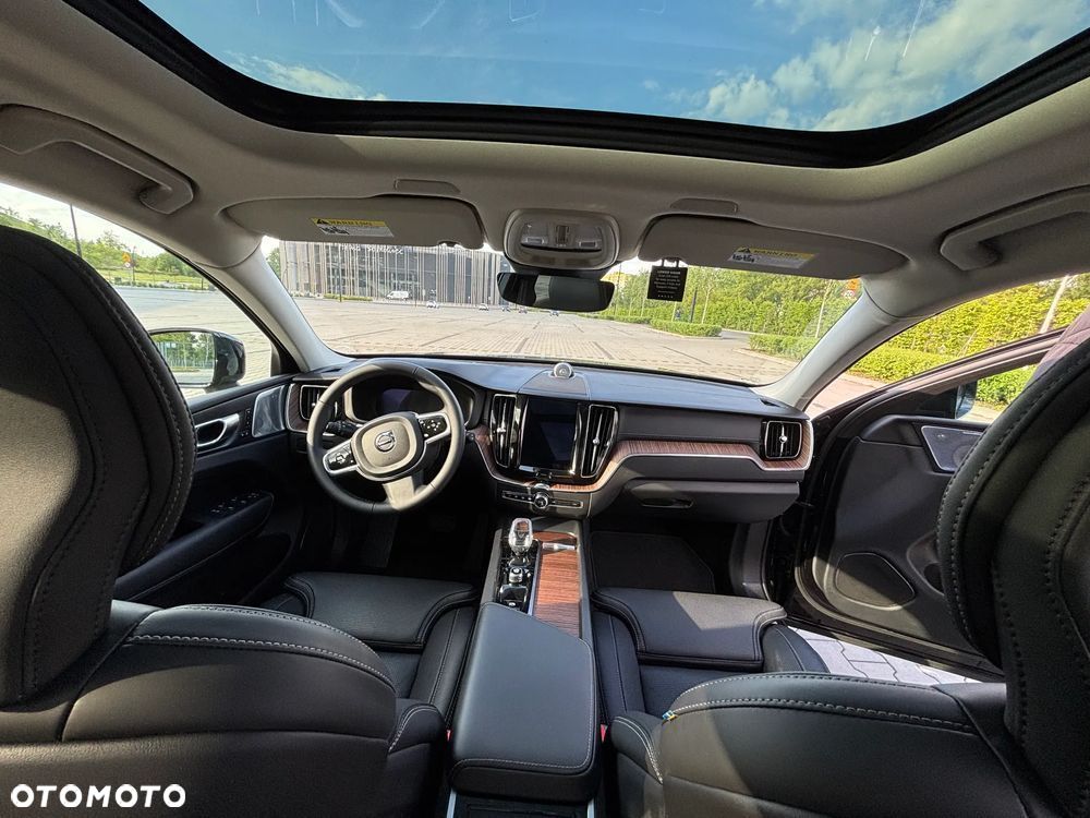 Volvo XC 60 B5 B AWD Ultimate Black Edition - 10