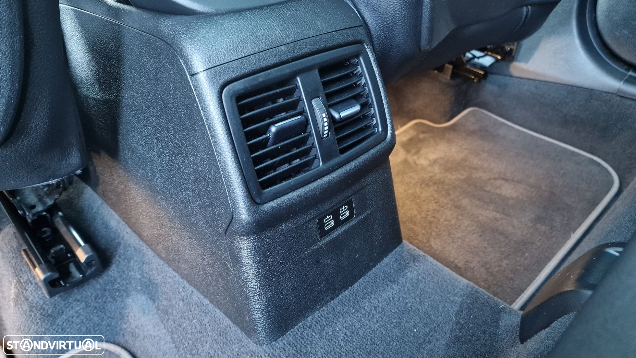 BMW X2 18 d sDrive Auto Advantage - 36