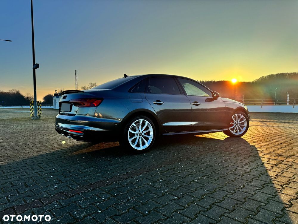 Audi A4 Limousine 40 TFSI mHEV Quattro S tronic - 12