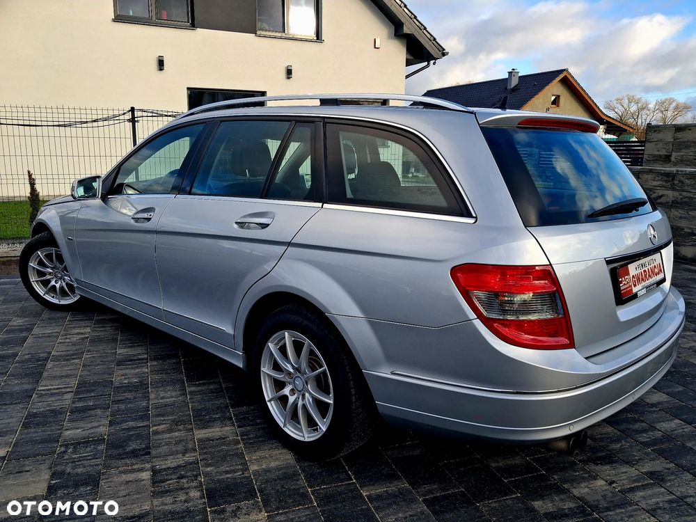 Mercedes-Benz Klasa C 180 CGI Automatik BlueEFFICIENCY Elegance - 19