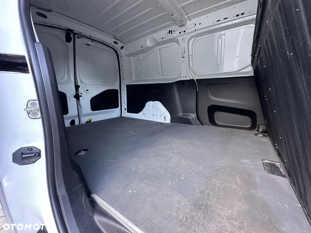 Toyota Proace City - 14