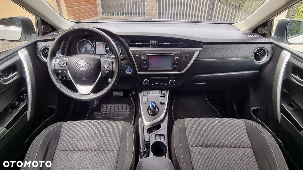 Toyota Auris - 11