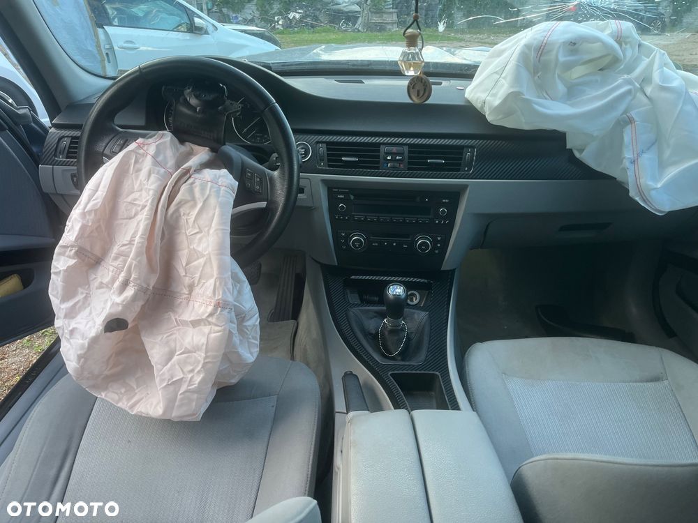 BMW Seria 3 325d DPF Edition Lifestyle - 13