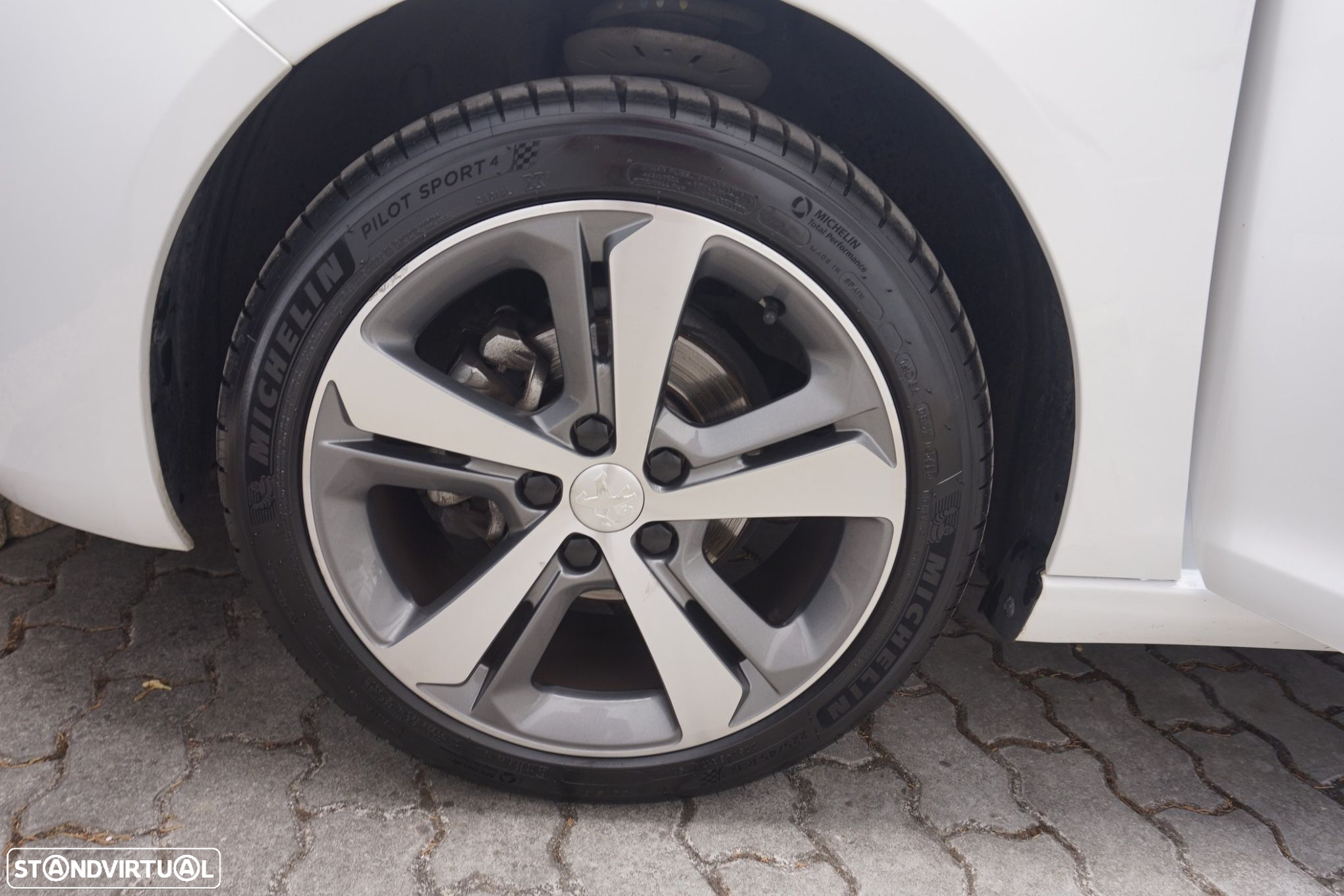 Peugeot 308 1.2 PureTech Style - 21