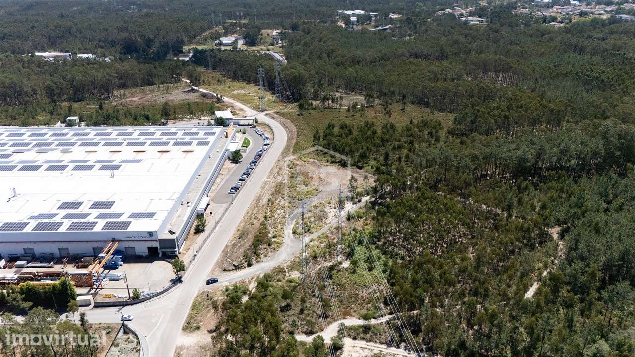Lote de Terreno com Projeto para Edifício Industrial em Propriedade Ho - Grande imagem: 2/8