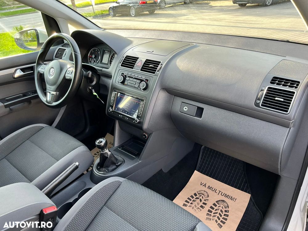 Volkswagen Touran 1.6 TDI DPF BlueMotion Technology Highline - 18