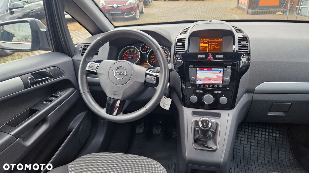 Opel Zafira - 28